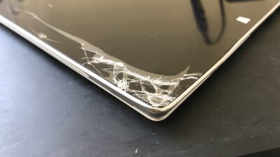 iPhoneやXperiaだけじゃない！Surfaceも即日修理できます！
