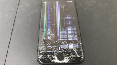 このまま放置は危険！iPhone7の液晶破損