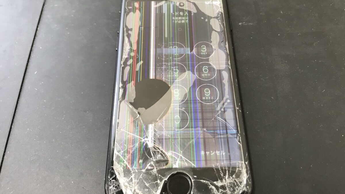 こんな状態でも最短15分で修理できます！iPhone7の液晶破損