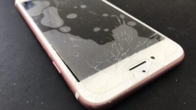 【iPhone】画面が割れてタッチもできなくなった時の対処法
