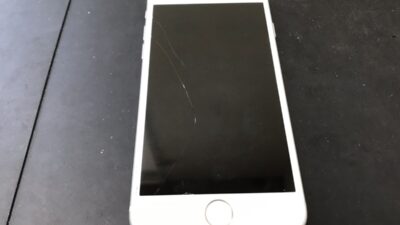 【iPhone】軽度のガラス割れも今スグ修理！放置のリスクと対策について