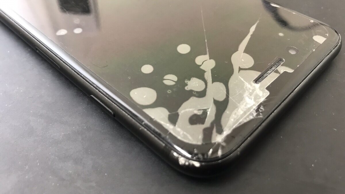 【iPhone7】ガラスが割れたまま使っていませんか？クイックリペアプラス鹿児島店なら最短15分修理！