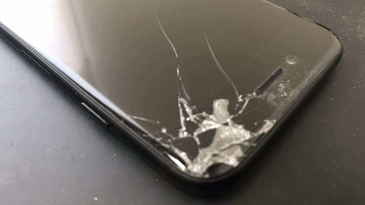 iPhone7の画面交換。ガラス割れと液晶破損の違いについて
