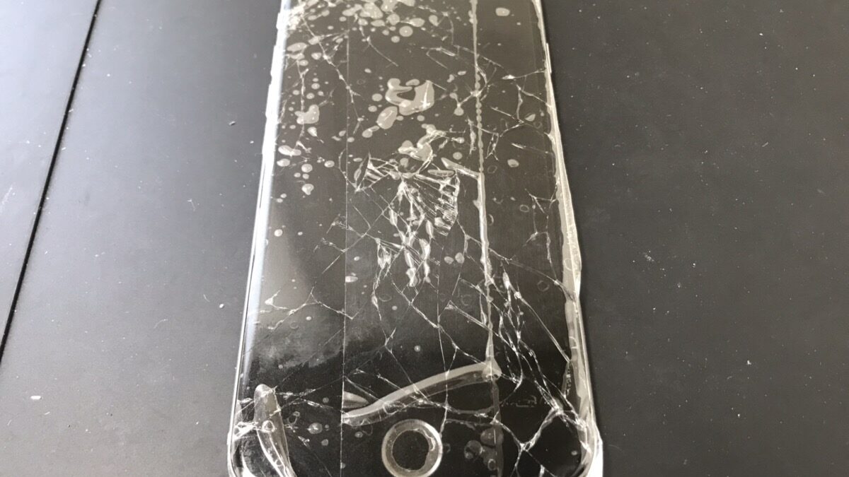 【ガラス割れ】iPhone6も修理すればまだまだ使えます！