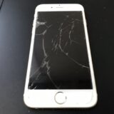 【iPhone】ガラスが割れたまま使用し続けた結果がこちら・・・