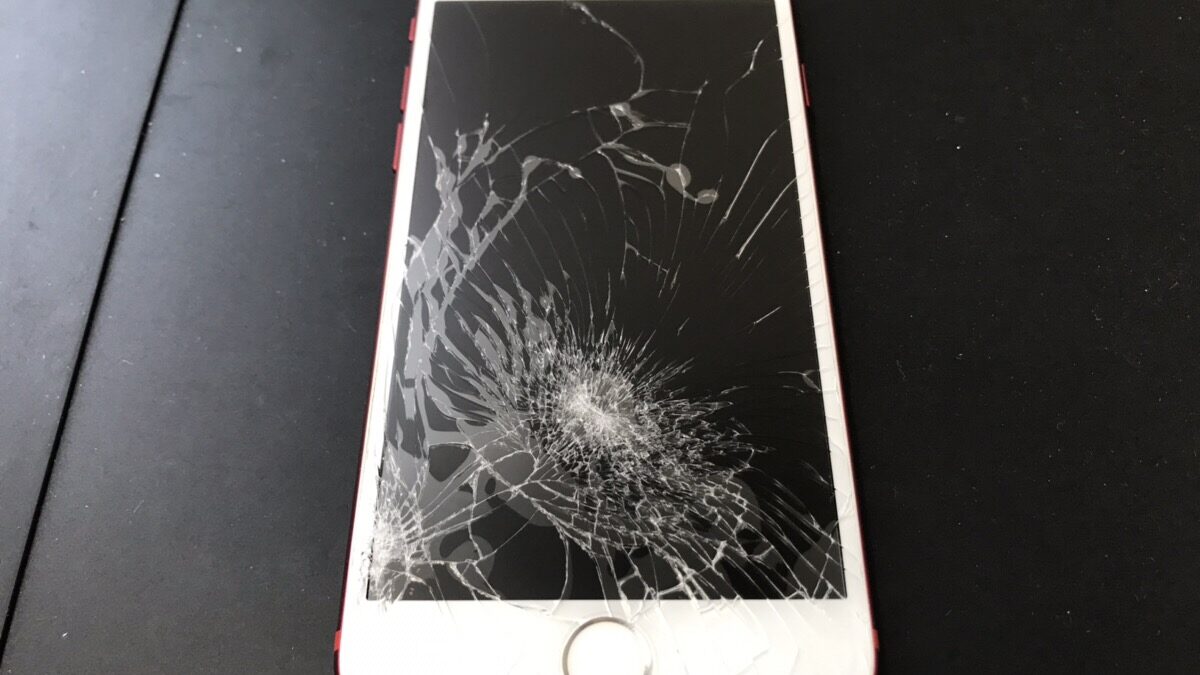 iPhone7がiPhone8変身！？ガラス割れ修理のついでにカスタムしてみた