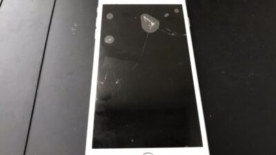 iPhone8Plusの画面が割れてしまったら？今すぐクイックリペアプラス鹿児島店へ！