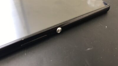 電源ボタンが押せなくなったXPERIA Z4の修理に関して