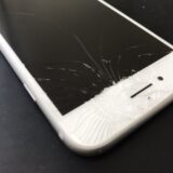 iPhoneの画面が割れたらどうする？？できるだけ安く修理したい方へ！
