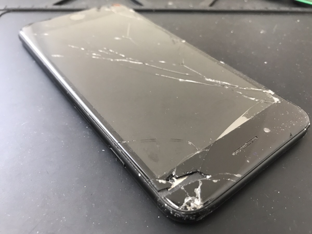 Iphoneの画面が割れた 最新モデルに機種変更 修理する 今悩んでいる方へ Iphone スマホ タブレット修理の クイックリペアプラス鹿児島店