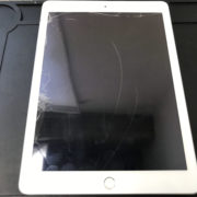 修理前のiPad第5世代
