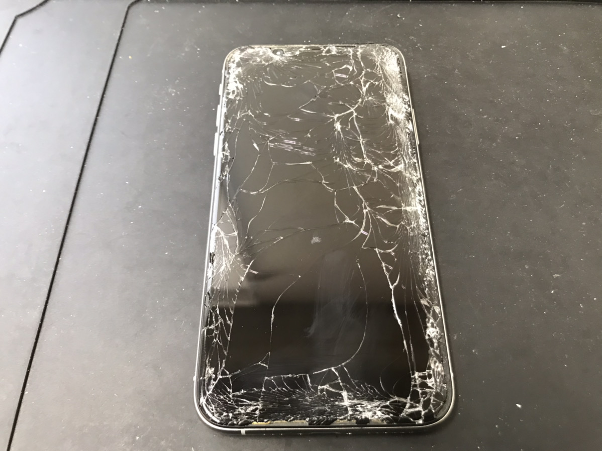 修理前のiPhoneXS