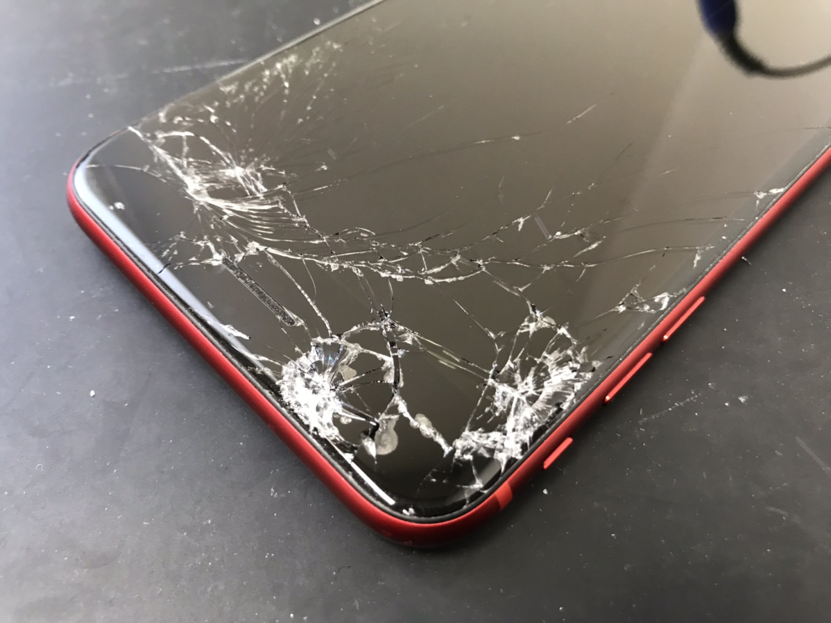 【iPhone8Plus】大きい画面のガラス割れも最短15分で修理！