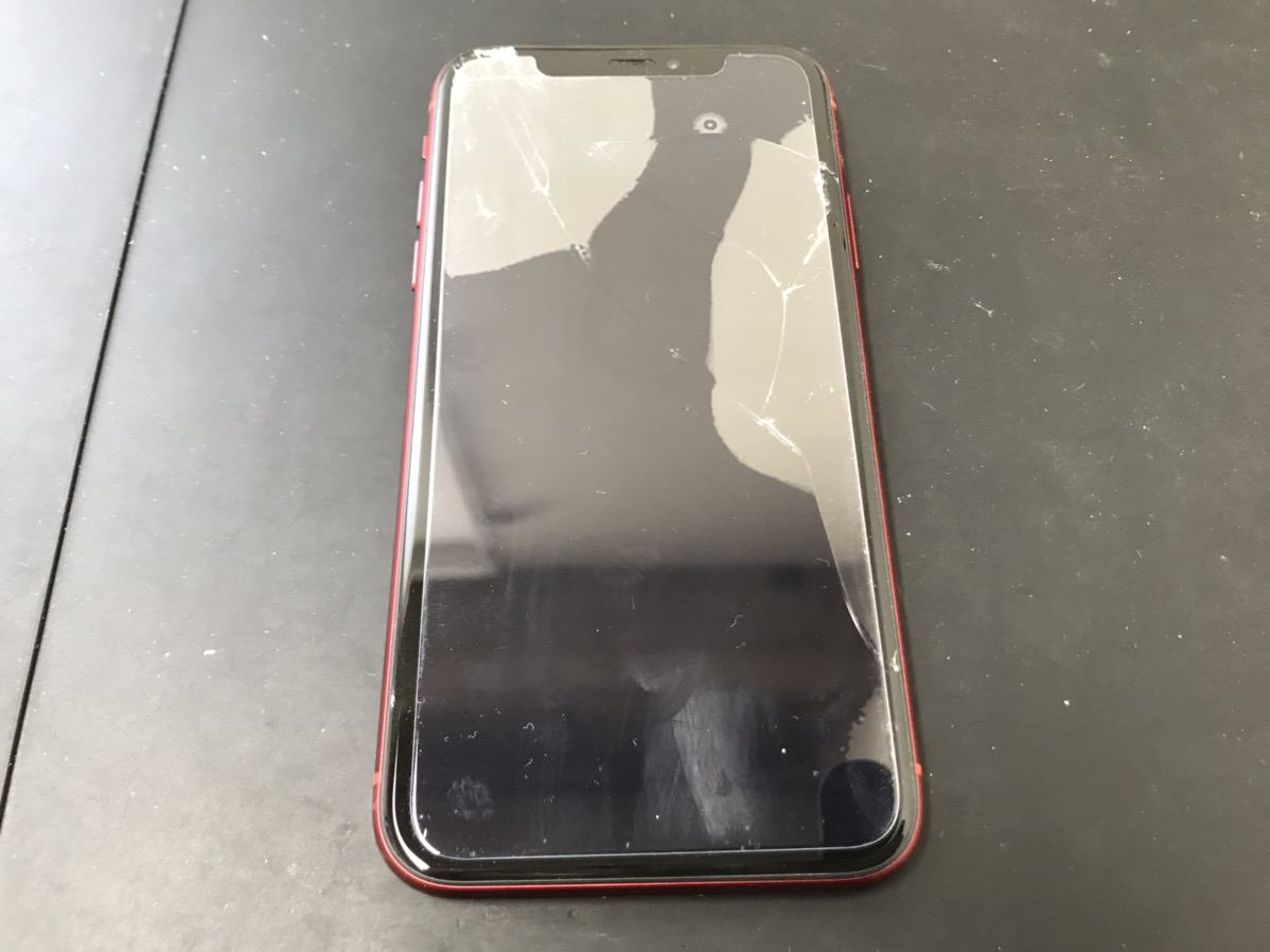 修理前のiPhoneXR