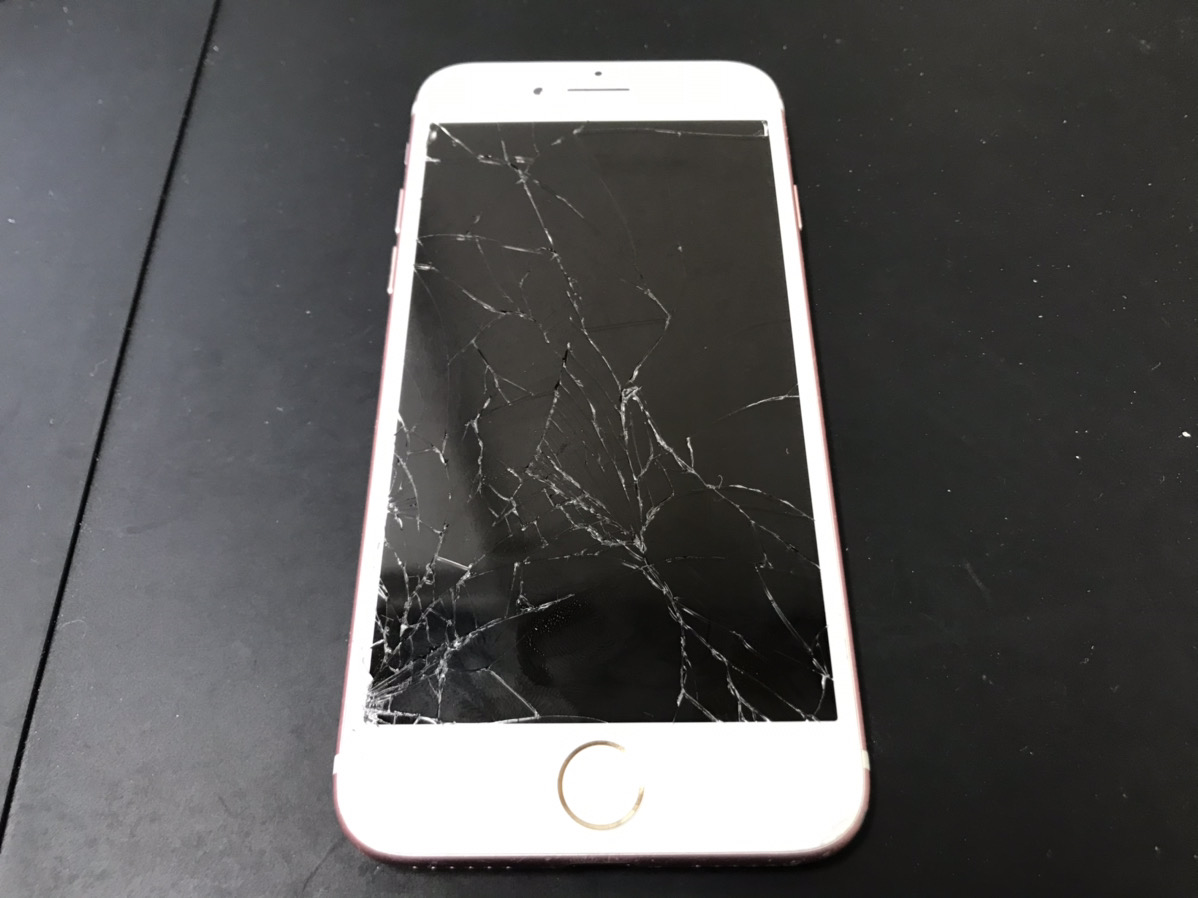 【iPhone7画面割れ】飛び込み来店でも最短15分の即日修理！