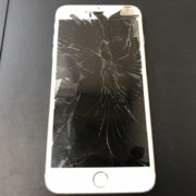 修理前のiPhone6Plus