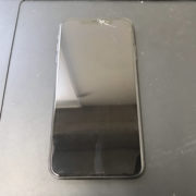 画面修理前のiPhoneXSMax