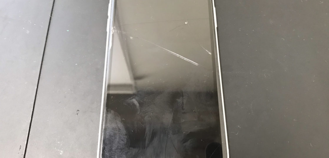 修理前のiPhoneXR