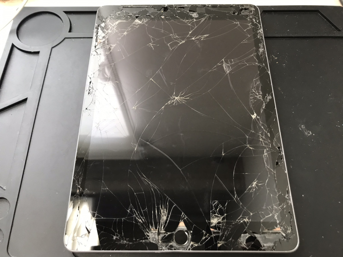 【iPad第6世代】画面割れ修理の依頼が増えています！