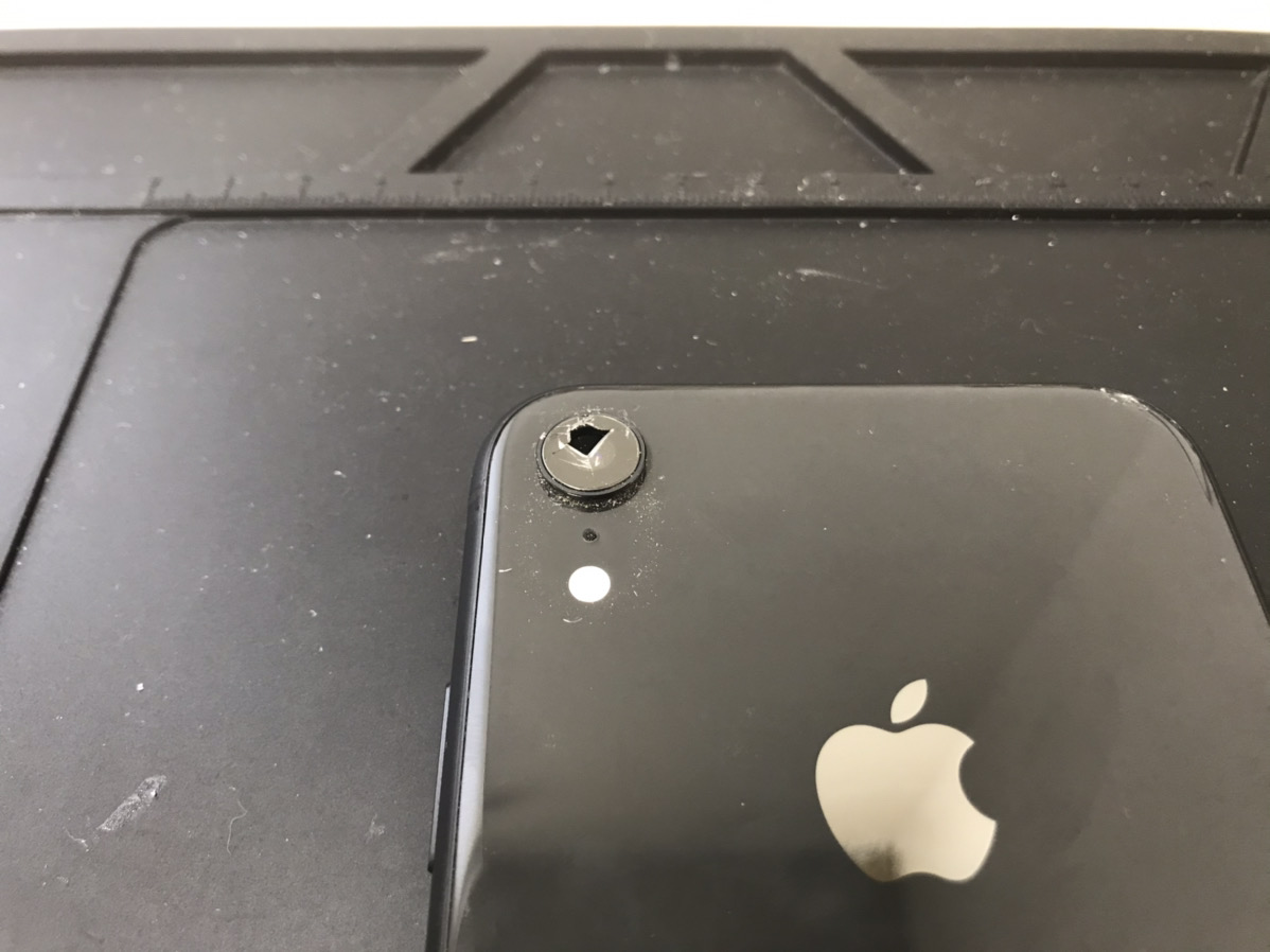 【iPhoneXR】カメラレンズ割れの修理もできるの？