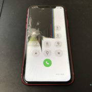 画面修理前のiPhone 11 (PRODUCT)RED