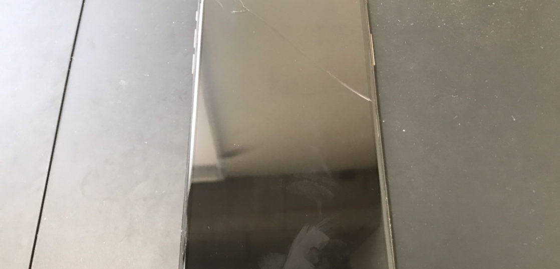 画面修理前のiPhoneXSMax