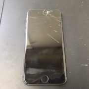 画面修理前のiPhone8