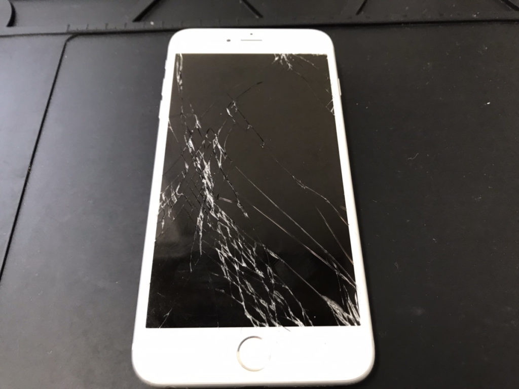 画面修理前のiPhone6Plus