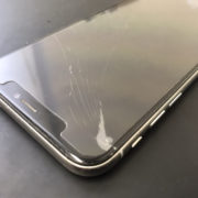 画面修理前のiPhoneX