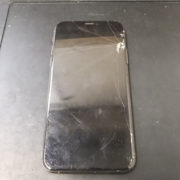 水没修理前のiPhoneXS