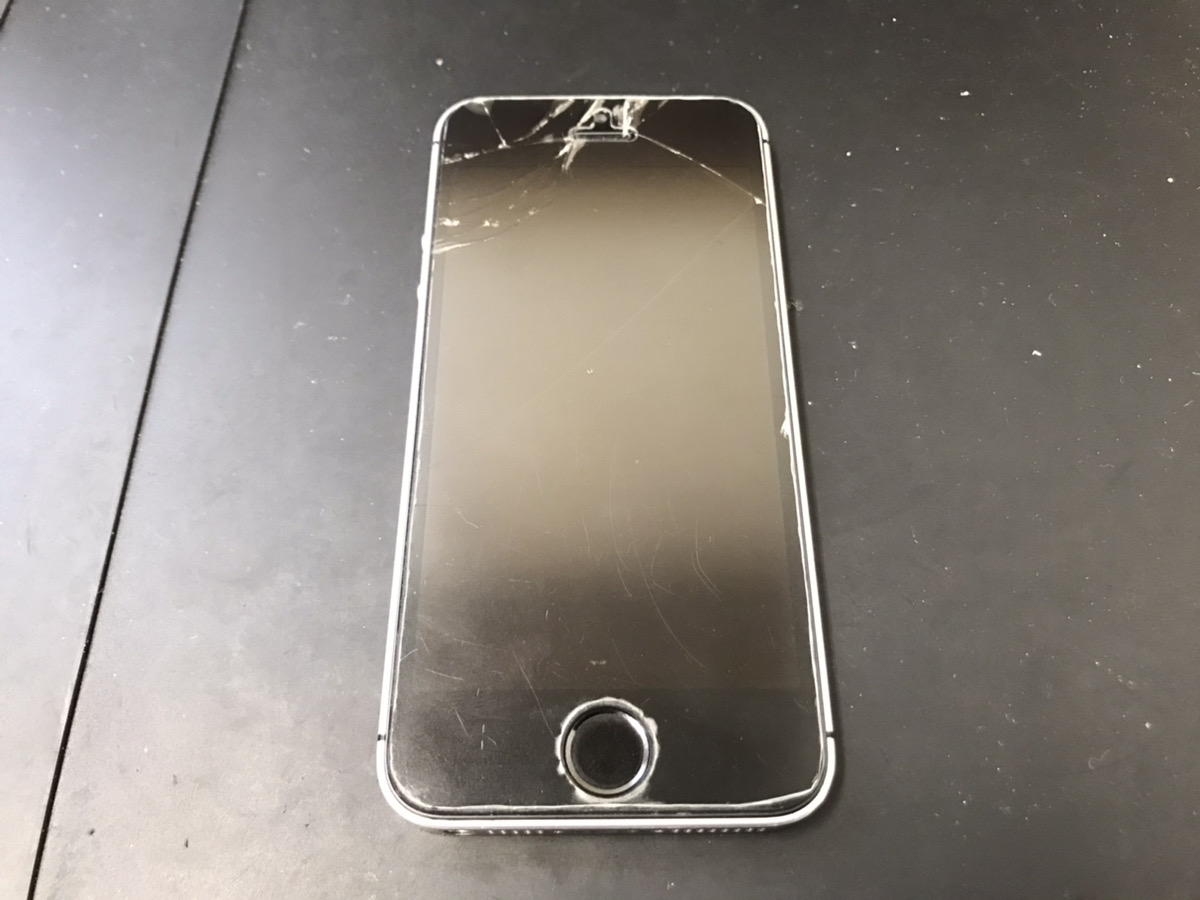 8月にiPhoneの画面割れ修理が多い理由について