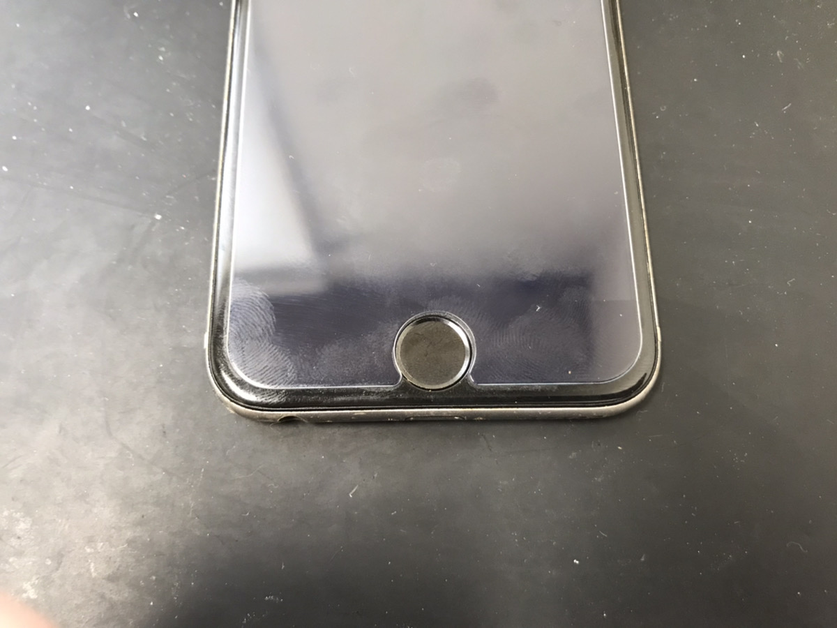 ホームボタン修理前のiPhone6