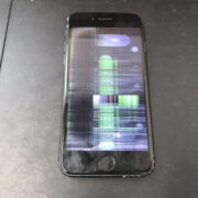 画面修理前のiPhone8