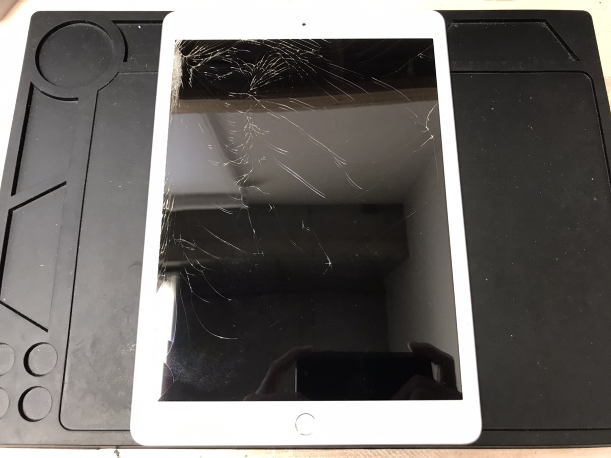 【iPad7画面割れ】年内の修理もまだ間に合います！