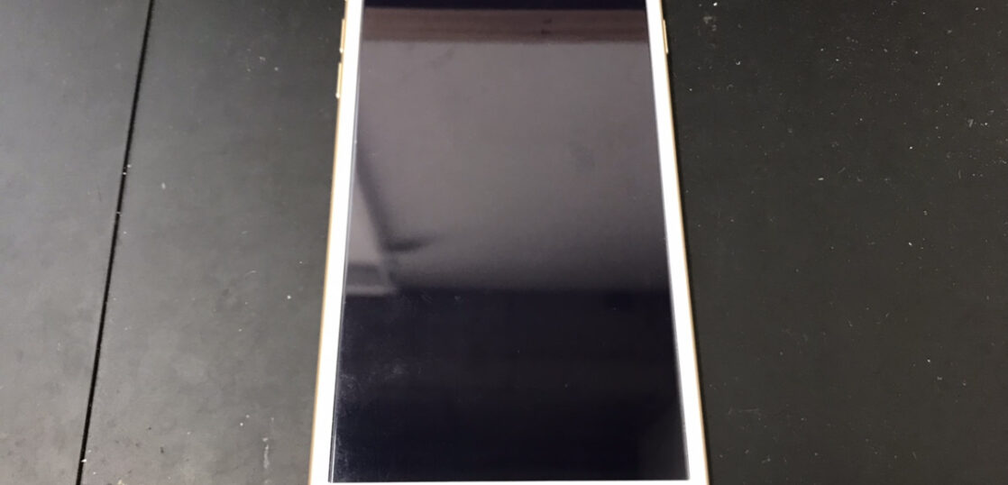 画面が映らないiPhone7Plus