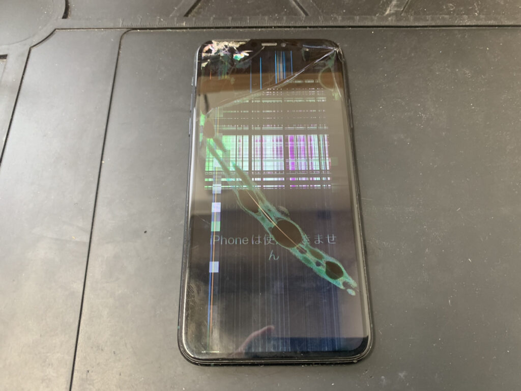 液晶が壊れているiPhone11ProMax