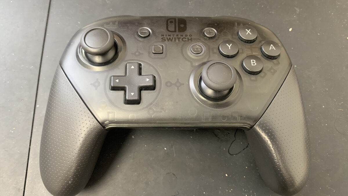 【Nintendo Switch】誤作動が起きるプロコンの修理依頼