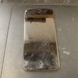 画面割れの衝撃でイヤースピーカーまで壊れたiPhone11ProMaxの修理