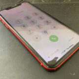 液晶漏れが起きているiPhone11