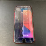 液晶が壊れているiPhoneSE2