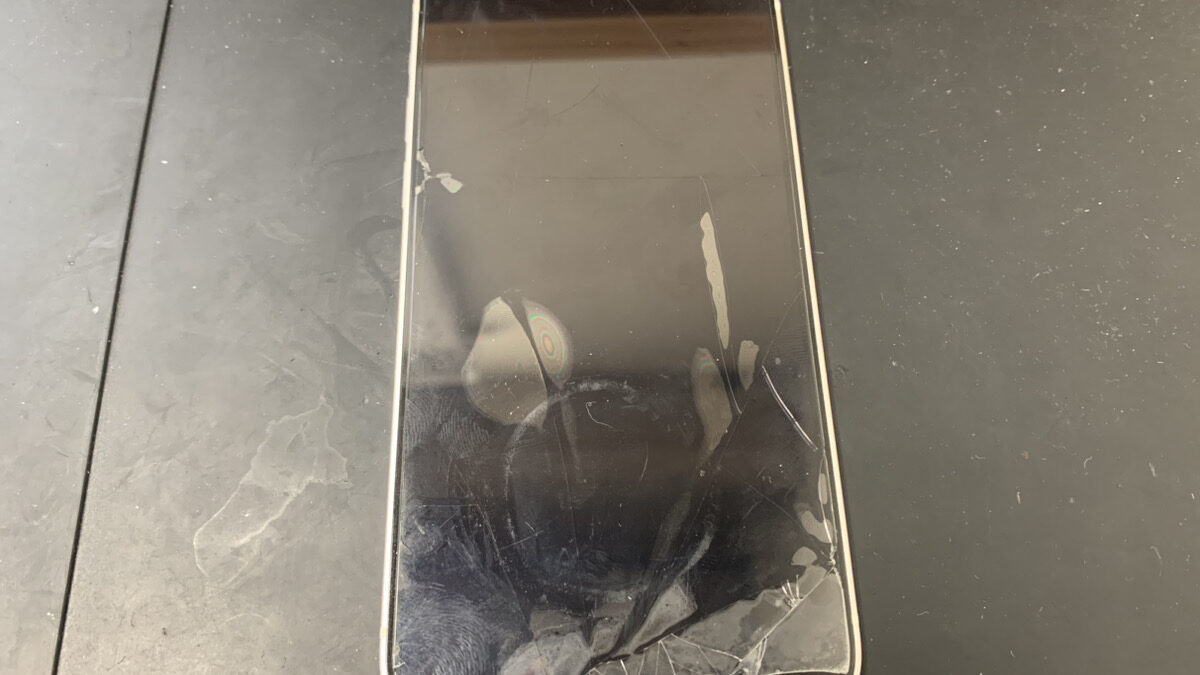 他店で断られた起動しないiPhone12の復旧修理依頼