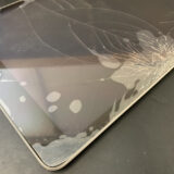 ガラスが粉々に割れてしまったiPad第9世代の画面交換依頼