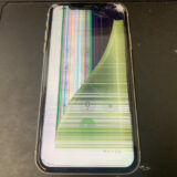 【iPhoneXR】重度の画面破損で液晶の表示にまで問題が！？