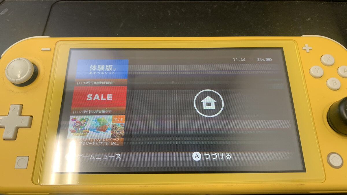 画面に横線が表示されるNintendo Switch Liteの液晶交換修理