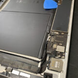 水没したiPad第9世代の内部