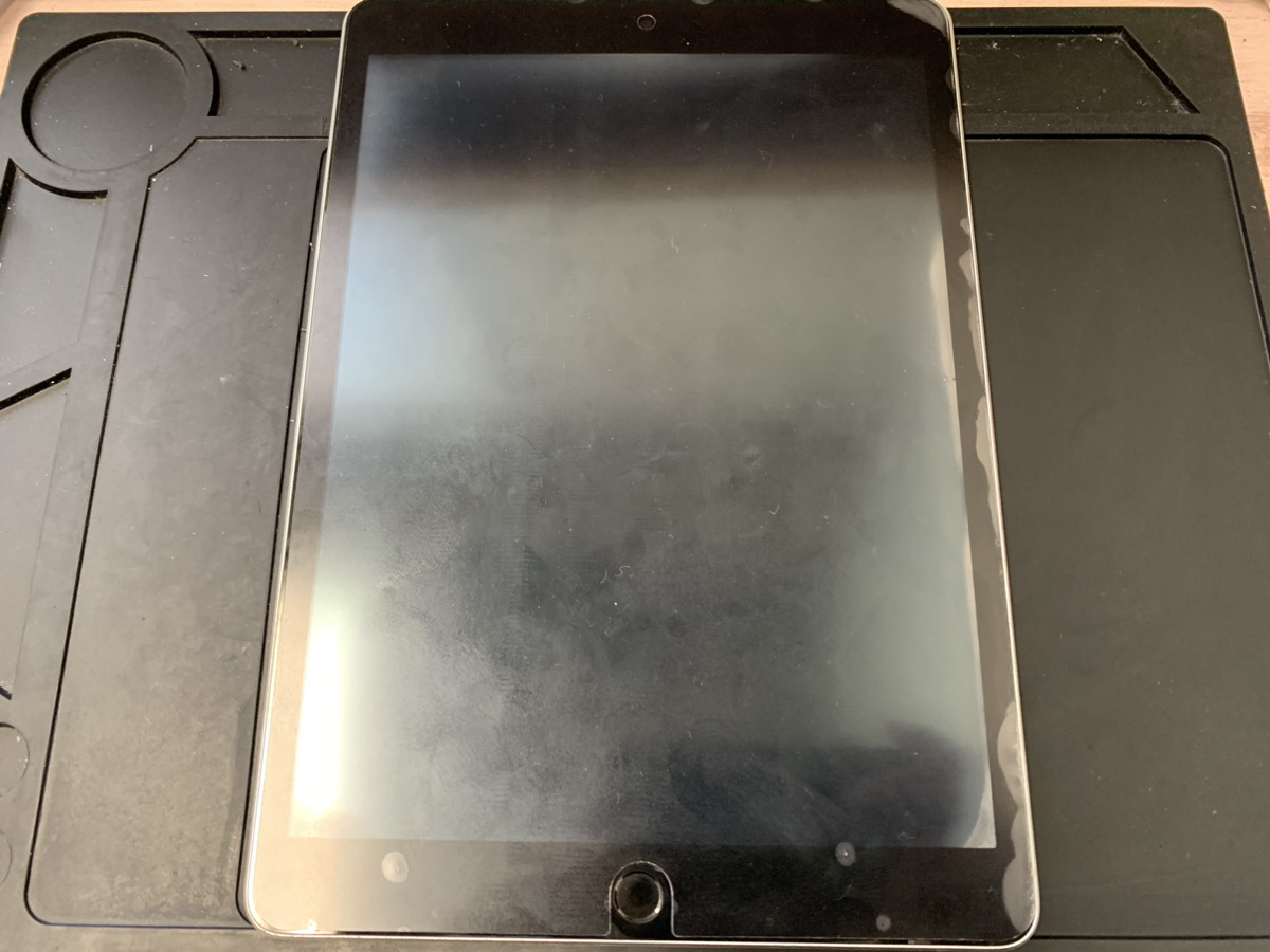 水没で起動しなくなったiPad9