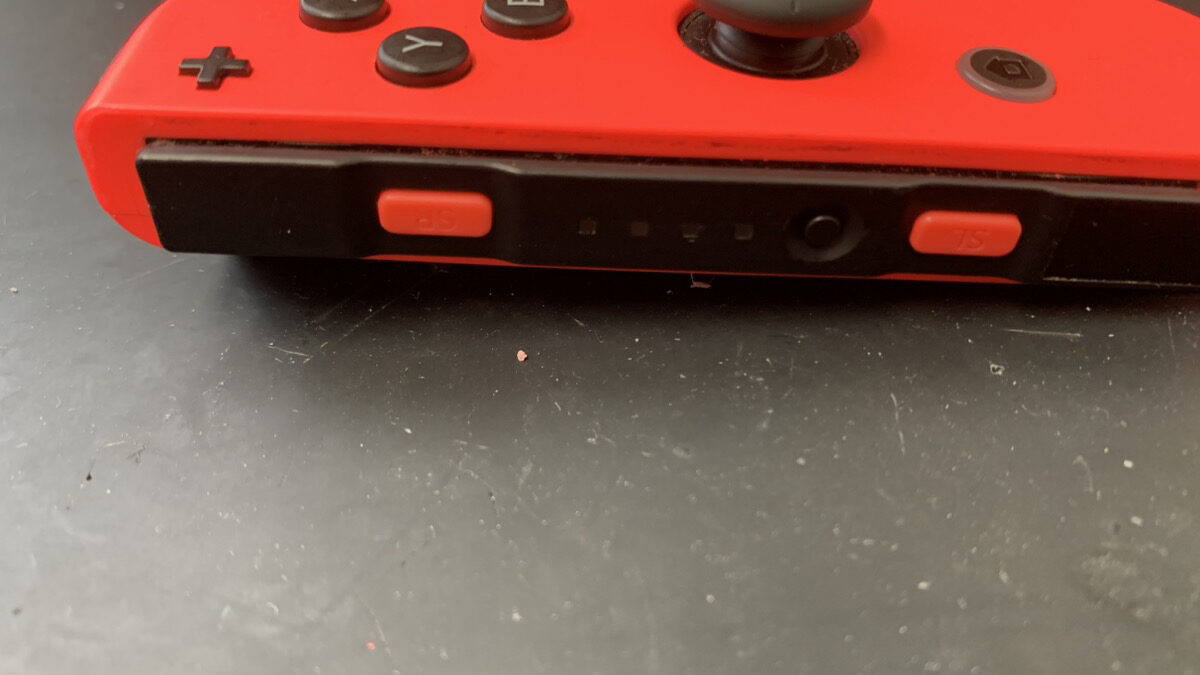 ランプが光らなくなったJoy-Con(ジョイコン)の修理依頼