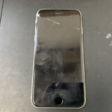 画面が割れているiPhoneSE3