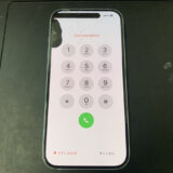 【iPhone15】画面割れによって液漏れが起きてしまった！？