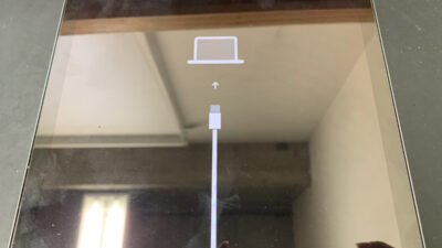 【iPad Air4】電源ボタンが壊れてリカバリーモードから復旧できなくなった